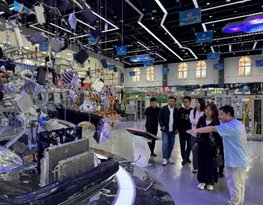 调研组成员走进支教教师任教的班级